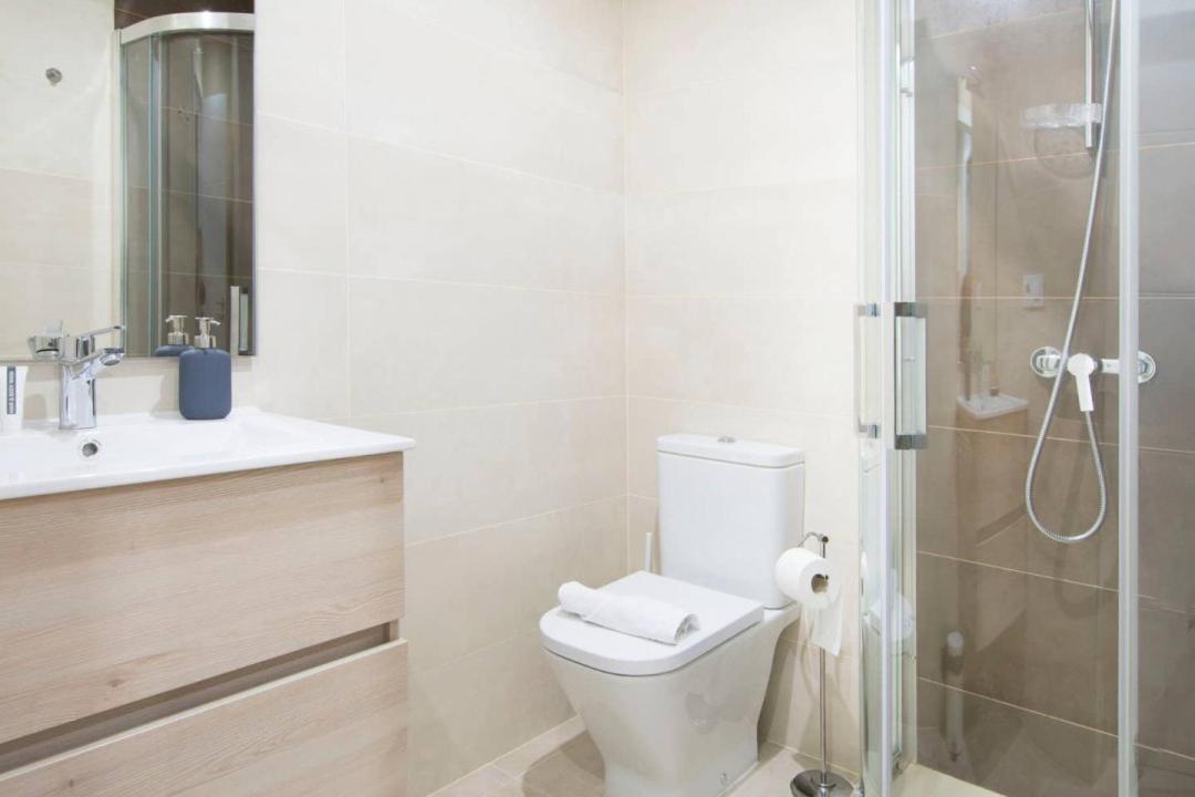 Cruz Apartment Madrid Exterior photo